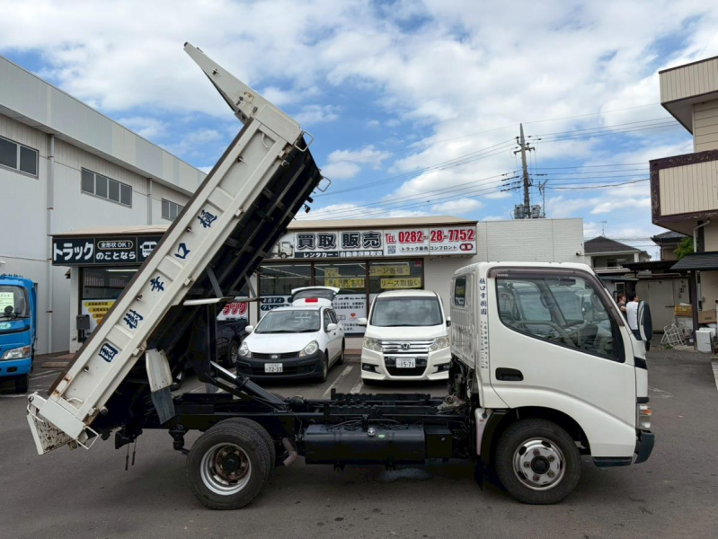 車検付き(R8/10/11まで)全低床MT極東4ナンバー2トン積載|中古トラックの販売・買取・査定のアイナビ