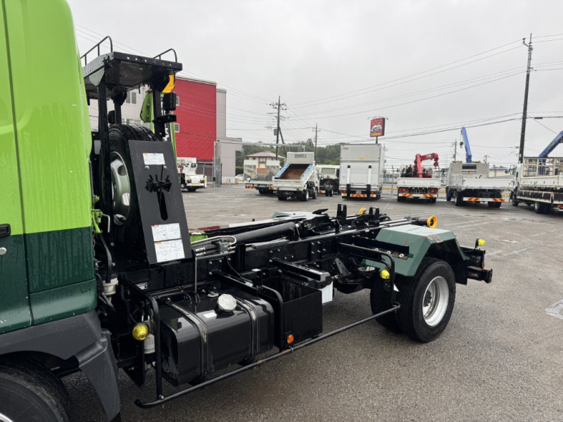 フックロール極東開発JM04-55ラジコン付車検付|中古トラックの販売・買取・査定のアイナビ