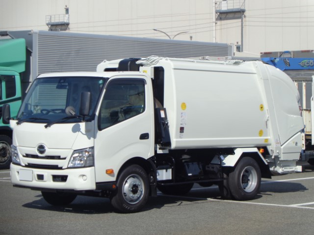 R7 日野デュトロ プレス式塵芥車6.9立米 未使用車|中古トラックの販売・買取・査定のアイナビ