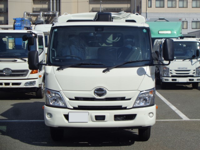 R7 日野デュトロ プレス式塵芥車6.9立米 未使用車|中古トラックの販売・買取・査定のアイナビ