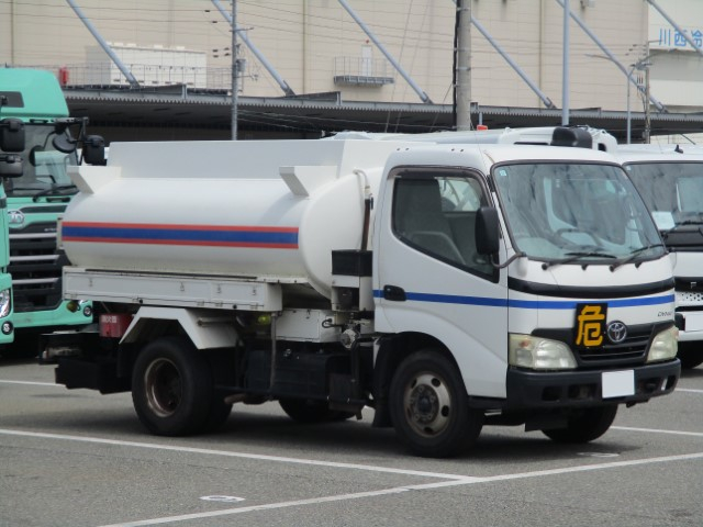 H19 トヨタダイナ 3.6KLタンク 消防書類有|中古トラックの販売・買取・査定のアイナビ