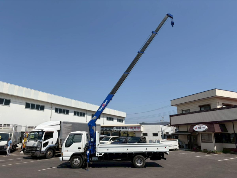 ワイド超ロング5段クレーンフックインラジコン付TADANO|中古トラックの販売・買取・査定のアイナビ