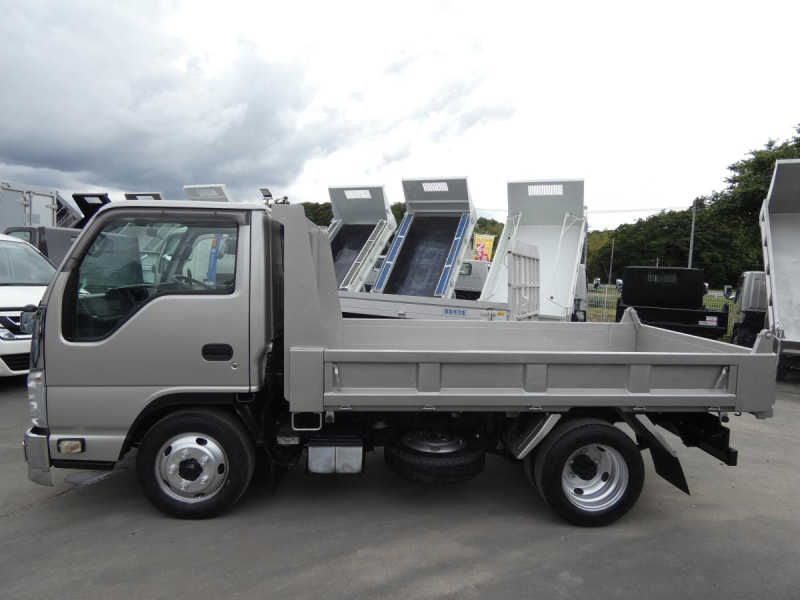 H302トンオートマ ダンプ|中古トラックの販売・買取・査定のアイナビ
