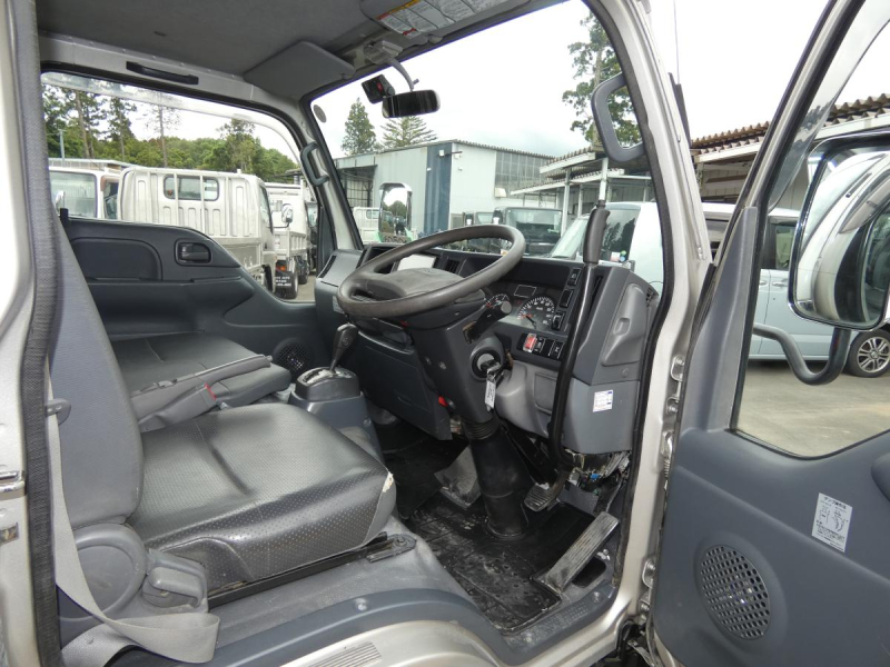 H302トンオートマ ダンプ|中古トラックの販売・買取・査定のアイナビ