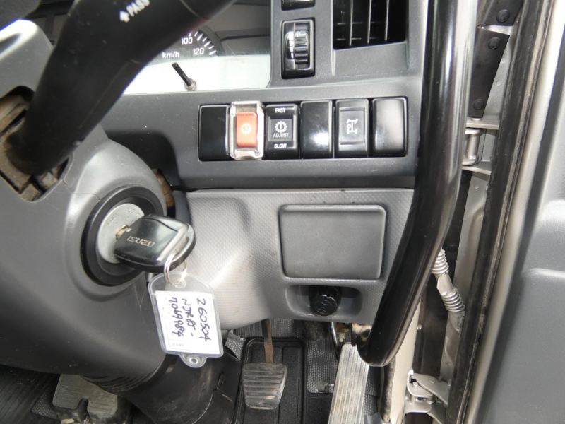 H302トンオートマ ダンプ|中古トラックの販売・買取・査定のアイナビ
