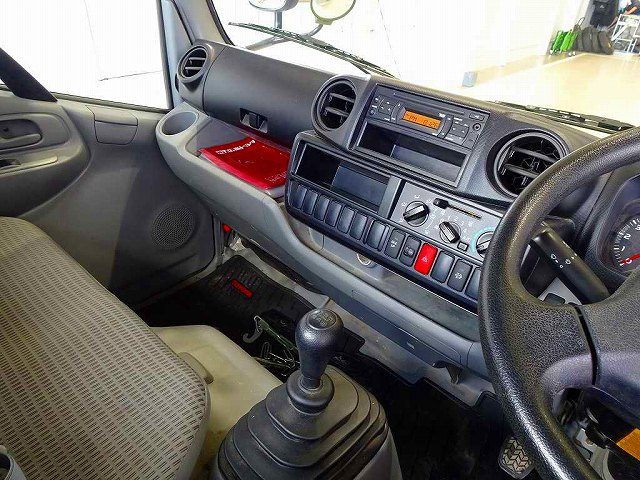 ダイナ1.25t4WDFJLSタイヤ平ボデー|中古トラックの販売・買取・査定のアイナビ