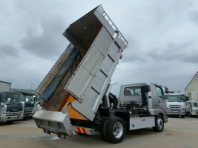 保証対象車両増トン7.6トン積載極東開発工業240馬力6速MT|中古トラックの販売・買取・査定のアイナビ
