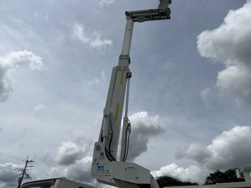 アイチSE08C電工仕様8.0m絶縁バケット200kg|中古トラックの販売・買取・査定のアイナビ
