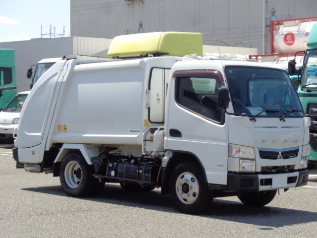 H29 三菱キャンター 新明和製プレス式塵芥車4.3立米|中古トラックの販売・買取・査定のアイナビ