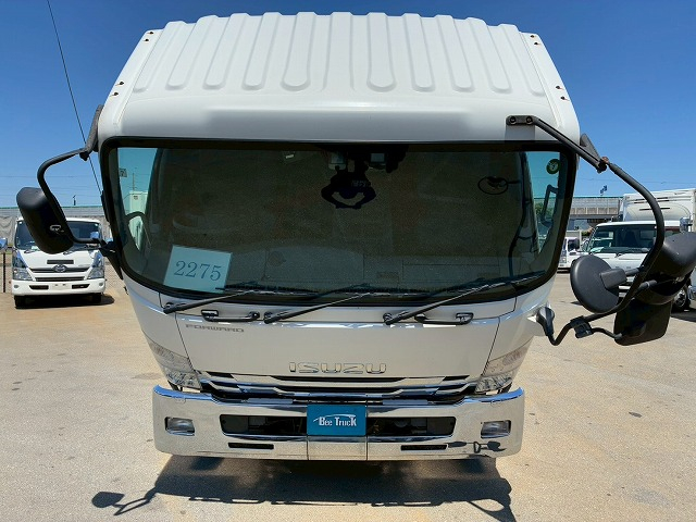 ワンオーナー240馬力6速マニュアルMT4t8tドライバン箱車|中古トラックの販売・買取・査定のアイナビ