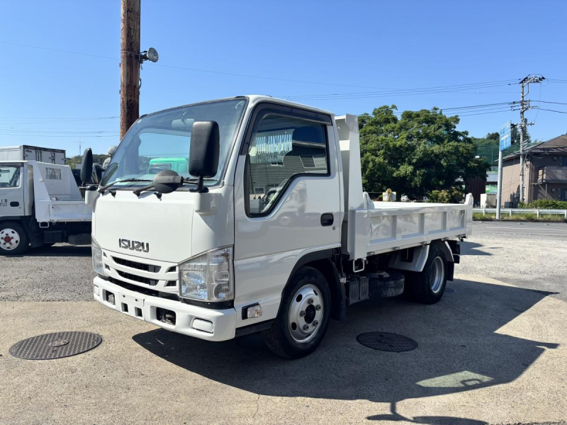 低床ダンプ 積載3000kg MT6速 新明和製|中古トラックの販売・買取・査定のアイナビ
