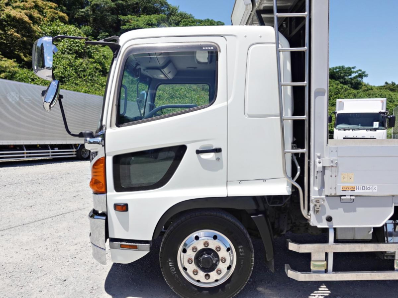 増トン積載7.3t平ボディー|中古トラックの販売・買取・査定のアイナビ