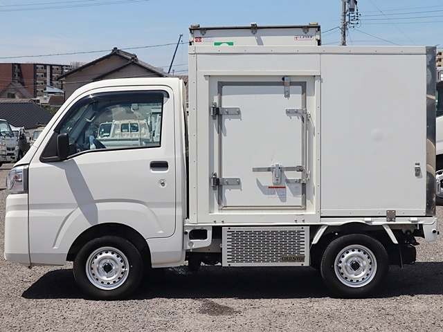 ピクシストラック 低温冷蔵冷凍車 積載350KG 東海特装|中古トラックの販売・買取・査定のアイナビ