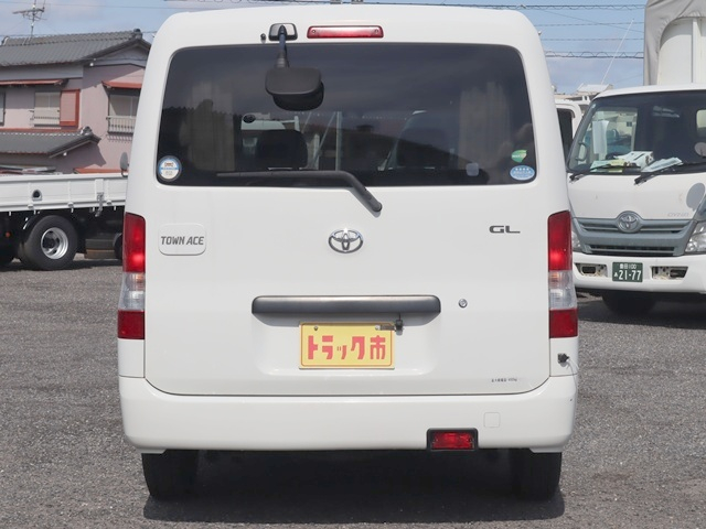 積載450Kg　事務室車　2人乗り　荷室テーブル・椅子|中古トラックの販売・買取・査定のアイナビ