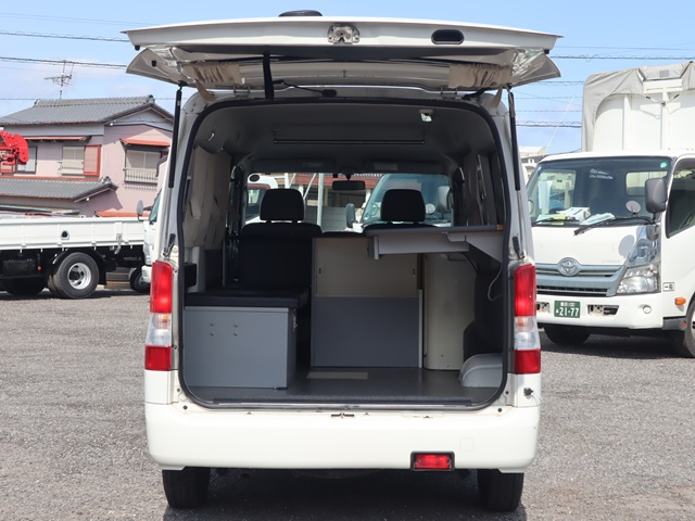 積載450Kg　事務室車　2人乗り　荷室テーブル・椅子|中古トラックの販売・買取・査定のアイナビ