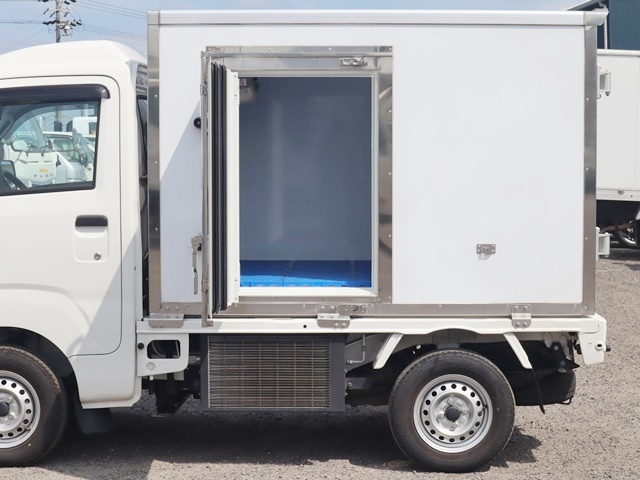 低温冷蔵冷凍　デンソー　積載350KG　左サイド扉|中古トラックの販売・買取・査定のアイナビ
