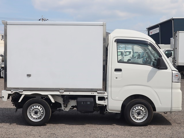 低温冷蔵冷凍　デンソー　積載350KG　左サイド扉|中古トラックの販売・買取・査定のアイナビ