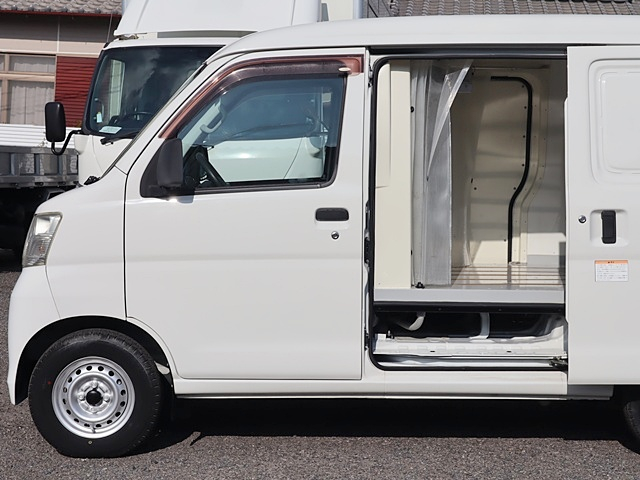 冷蔵車　積載350kg　東海特装車|中古トラックの販売・買取・査定のアイナビ
