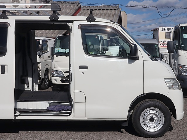 GL　積載750KG　2人乗り仕様　AT限定免許対応|中古トラックの販売・買取・査定のアイナビ