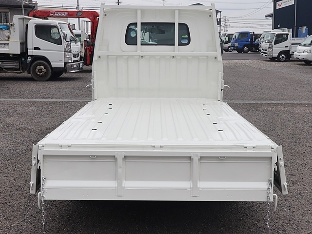 積載800Kg　平ボディ　車両総重量2050Kg　AT限定|中古トラックの販売・買取・査定のアイナビ