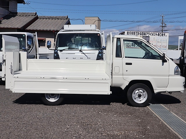 平ボディ 垂直パワーゲート 積載700kg|中古トラックの販売・買取・査定のアイナビ