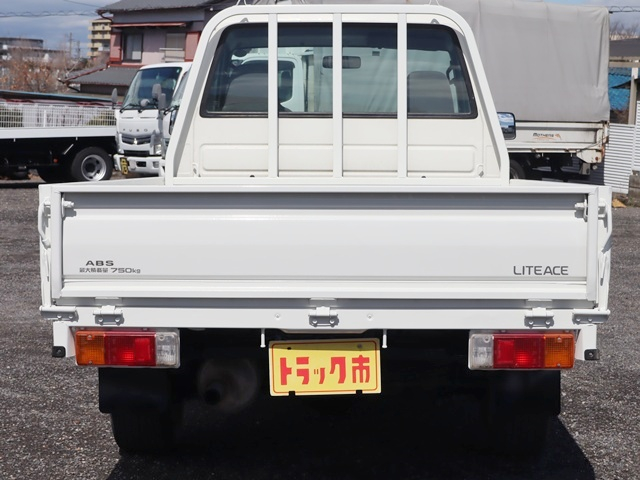 DX 平ボディ 積載750KG スーパーシングルジャストロー|中古トラックの販売・買取・査定のアイナビ