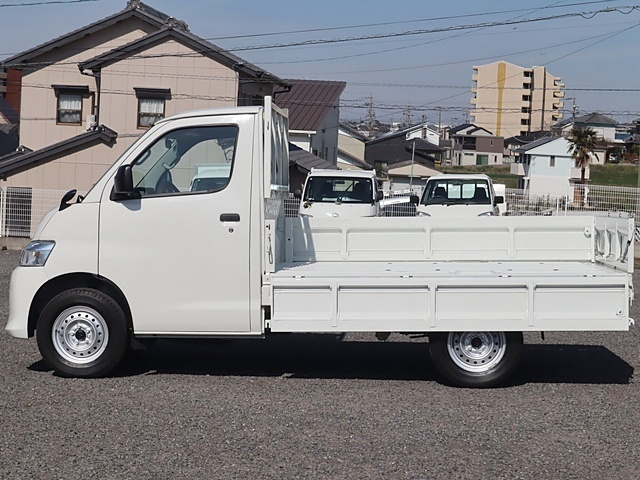 積載800Kg 平ボディ AT限定&新普通免許対応 PCS|中古トラックの販売・買取・査定のアイナビ