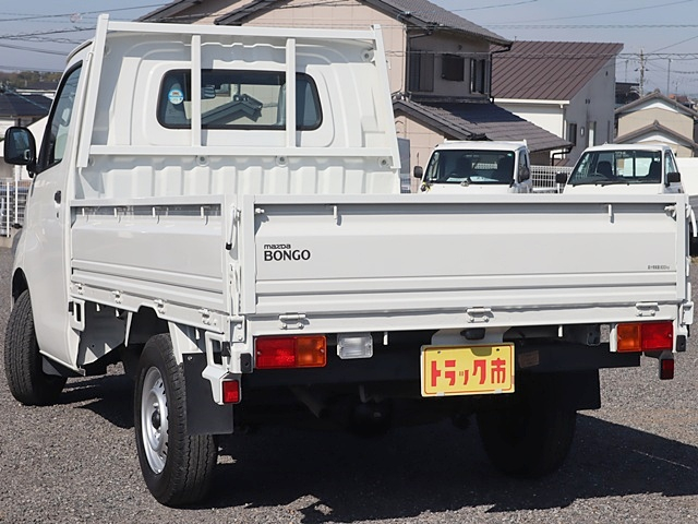 積載800Kg 平ボディ AT限定&新普通免許対応 PCS|中古トラックの販売・買取・査定のアイナビ