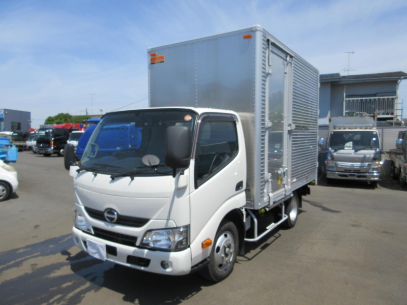 アルミバン サイド扉 10尺 バックカメラ|中古トラックの販売・買取・査定のアイナビ