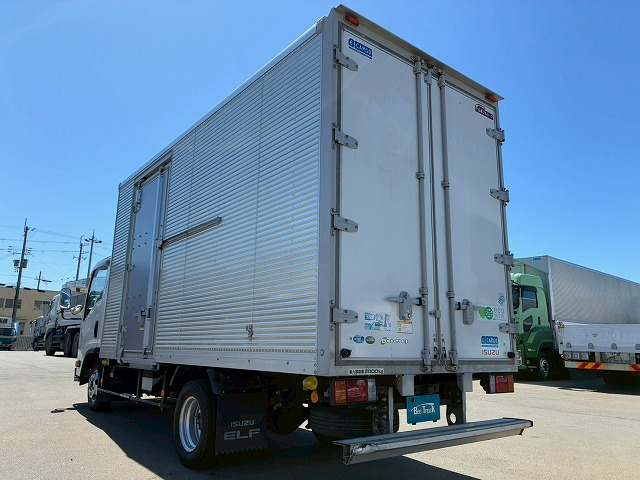 標準幅5速MT5トン限定・準中型免許2t5tドライバン箱車|中古トラックの販売・買取・査定のアイナビ