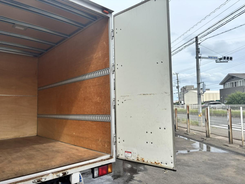 エルフ 10尺アルミバン MT5速 積載2000kg|中古トラックの販売・買取・査定のアイナビ