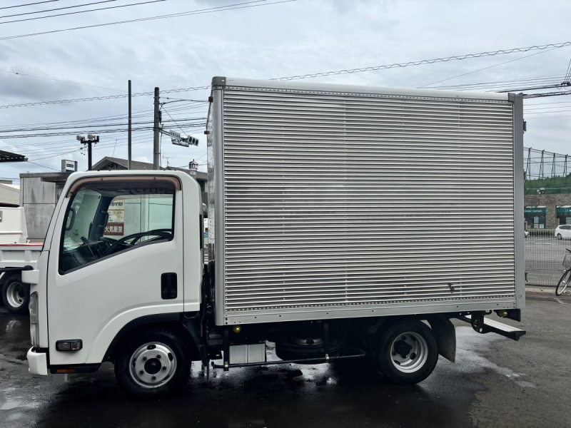 エルフ 10尺アルミバン MT5速 積載2000kg|中古トラックの販売・買取・査定のアイナビ