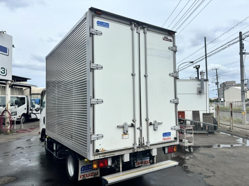 エルフ 10尺アルミバン MT5速 積載2000kg|中古トラックの販売・買取・査定のアイナビ