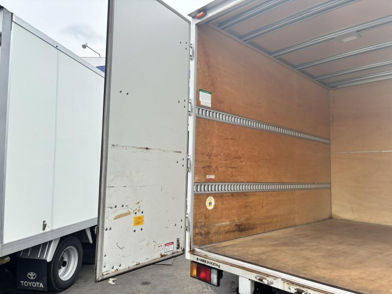 エルフ 10尺アルミバン MT5速 積載2000kg|中古トラックの販売・買取・査定のアイナビ