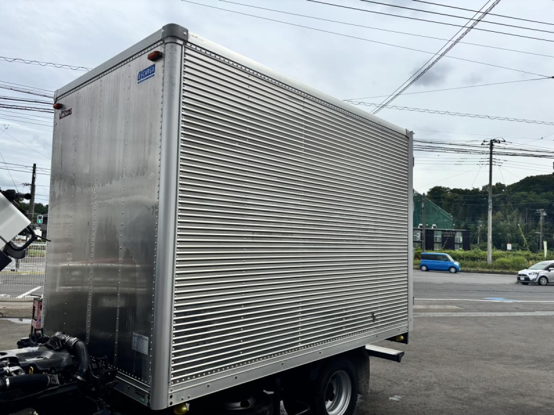 エルフ 10尺アルミバン MT5速 積載2000kg|中古トラックの販売・買取・査定のアイナビ