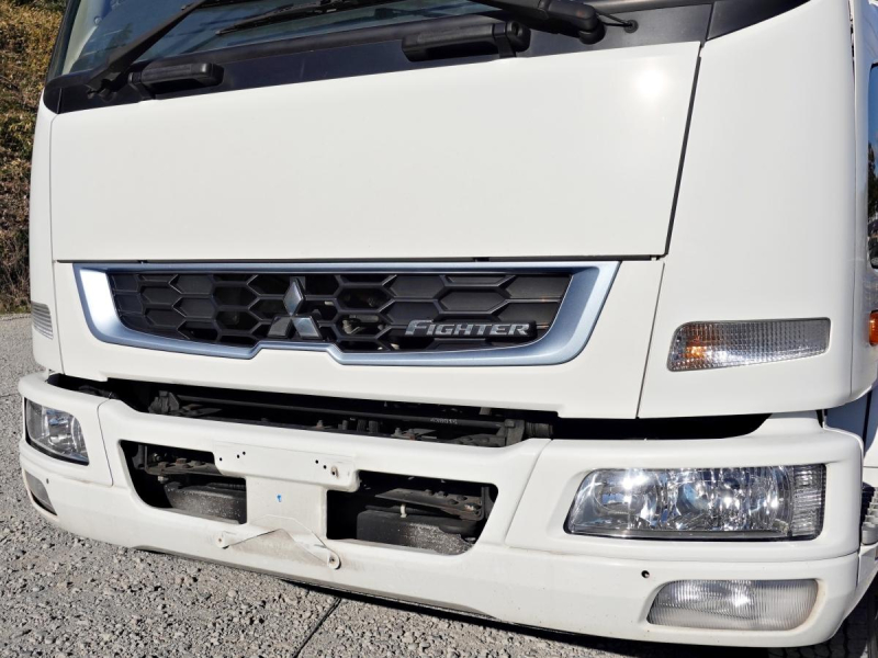 積載6t増トン平ボディー|中古トラックの販売・買取・査定のアイナビ