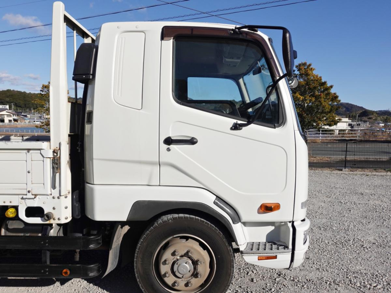 積載6t増トン平ボディー|中古トラックの販売・買取・査定のアイナビ