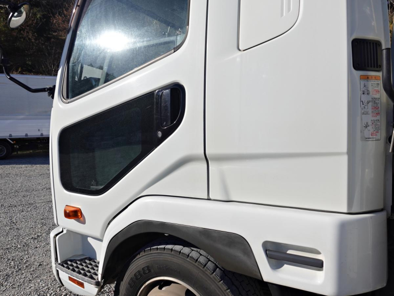 積載6t増トン平ボディー|中古トラックの販売・買取・査定のアイナビ