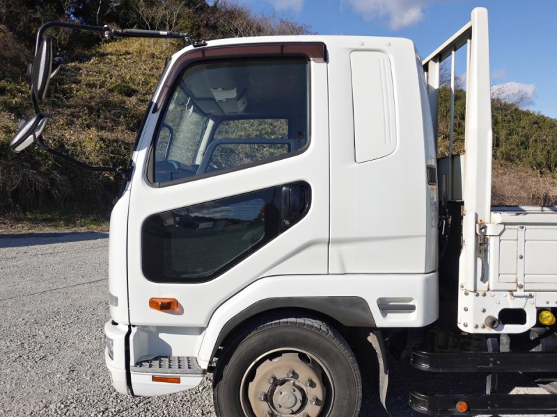 積載6t増トン平ボディー|中古トラックの販売・買取・査定のアイナビ