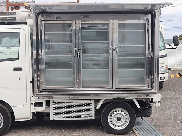 スタンダード 4WD 移動販売車 冷蔵冷凍装置|中古トラックの販売・買取・査定のアイナビ