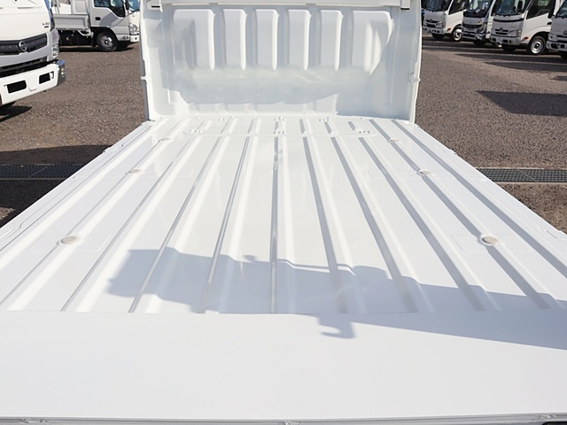 積載350Kg　平ボディ　新明和　垂直パワーゲート　特装車|中古トラックの販売・買取・査定のアイナビ
