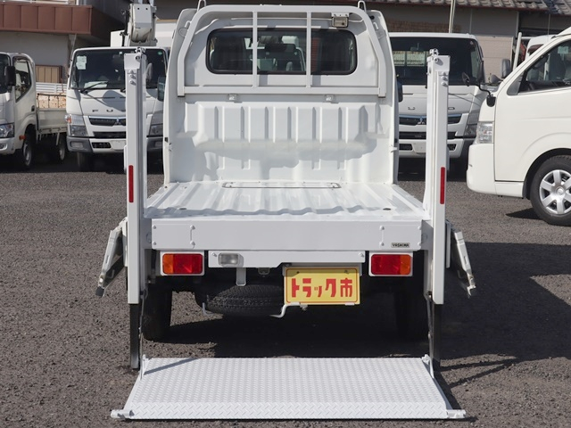垂直式ゲートリフター 積載350kg 平ボディ|中古トラックの販売・買取・査定のアイナビ