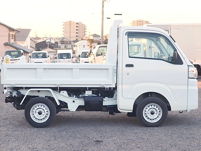 多目的PTOダンプ　積載350KG　4WD　土砂禁|中古トラックの販売・買取・査定のアイナビ