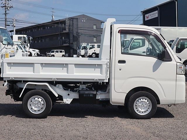 ダンプ　積載350KG　極東開発　多目的PTO式　4WD|中古トラックの販売・買取・査定のアイナビ