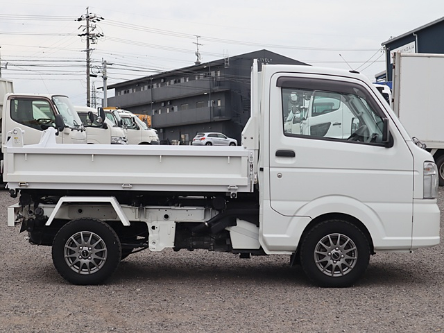 リフトダンプ 4WD 積載350kg 新明和 三方開|中古トラックの販売・買取・査定のアイナビ