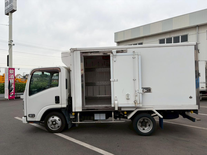 10尺低温-30℃1.9トン積載スムーサー左サイド扉アルミ縞板|中古トラックの販売・買取・査定のアイナビ