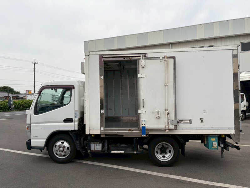 10尺低温-32℃2トン積載左サイド扉ステン床スタンバイ|中古トラックの販売・買取・査定のアイナビ