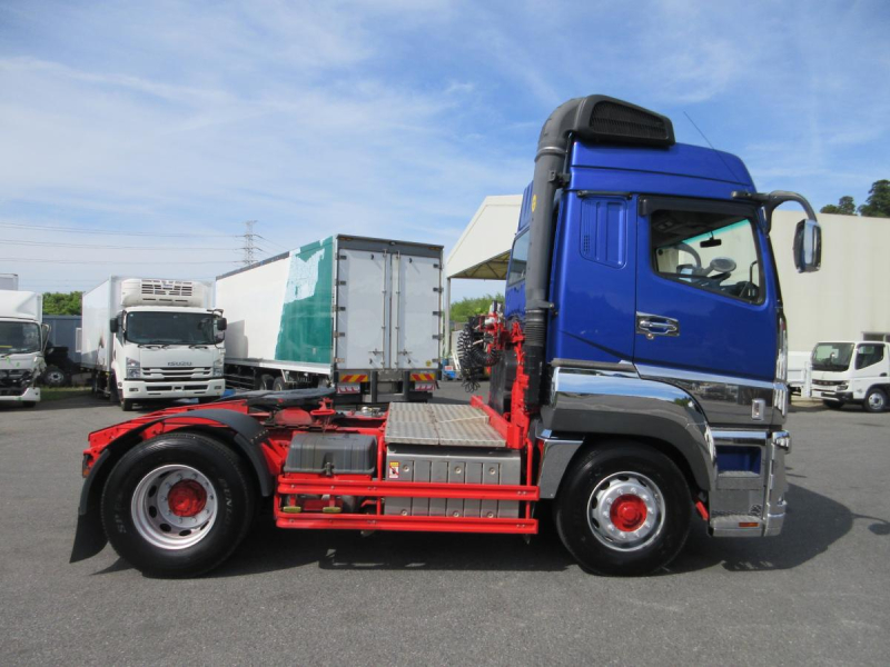 プレミアムライン ハイルーフ 第五輪11500Kg トラクタ|中古トラックの販売・買取・査定のアイナビ