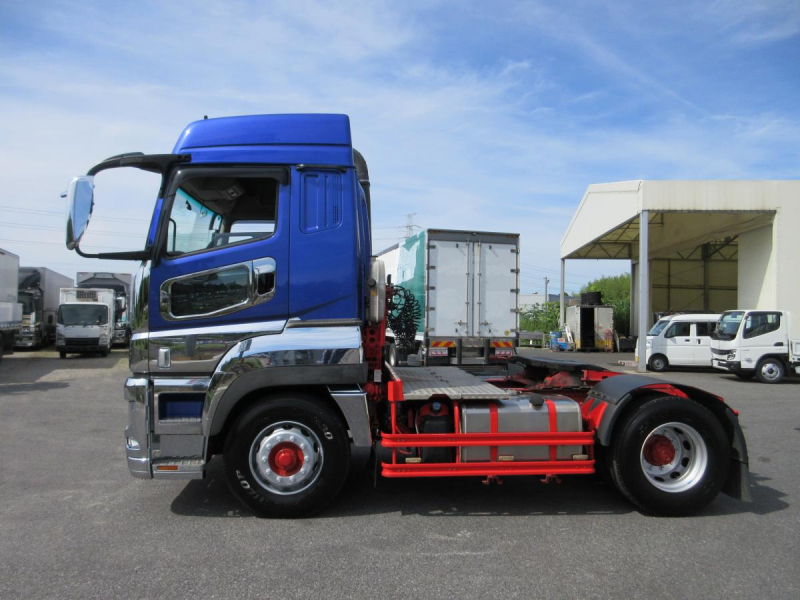プレミアムライン ハイルーフ 第五輪11500Kg トラクタ|中古トラックの販売・買取・査定のアイナビ