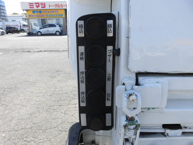 26年デュトロ5.9プレスパッカー　連続SW　汚水タンク|中古トラックの販売・買取・査定のアイナビ